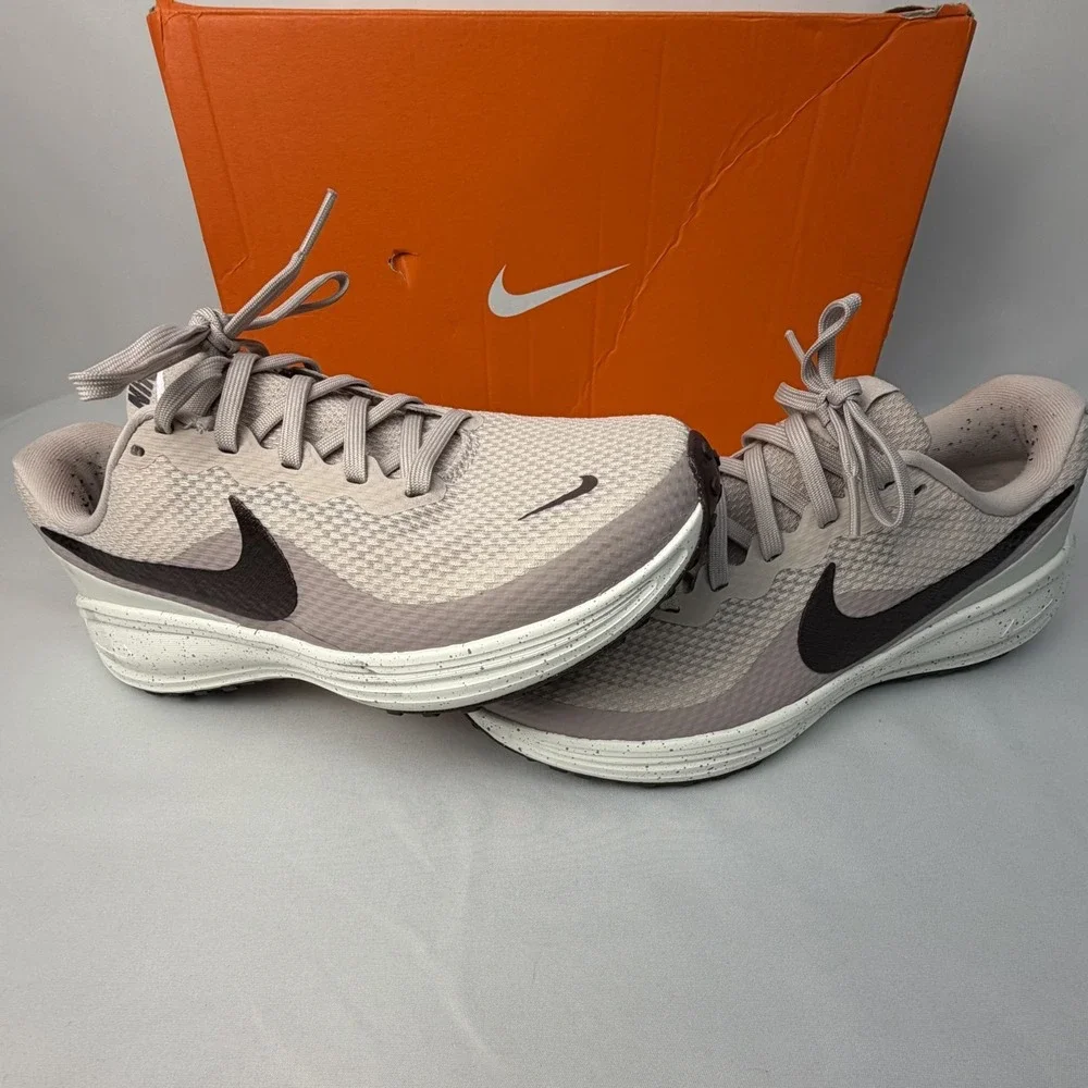 NIKE Revolution 8 SE Women's  Size 7 Silt Red/White/Rose Men's Size 5.5 NWT